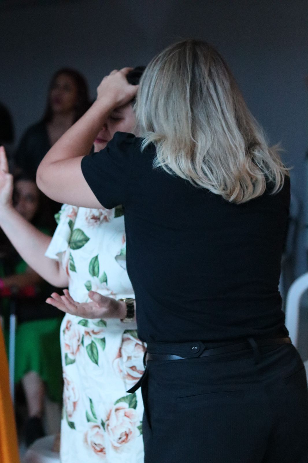 Momento de oracao e ministracao